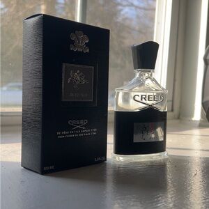 Creed Aventus Black and Silver Packaging